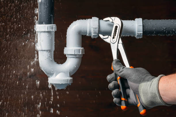 Professional Gas Line Repair technician working in Breezy Point, NY